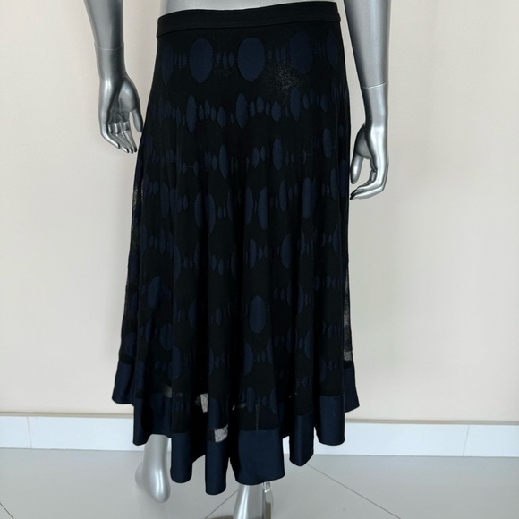 CHANEL long skirt size 48FR or XXL Authentic Retail 2200$ - Picture 2 of 10